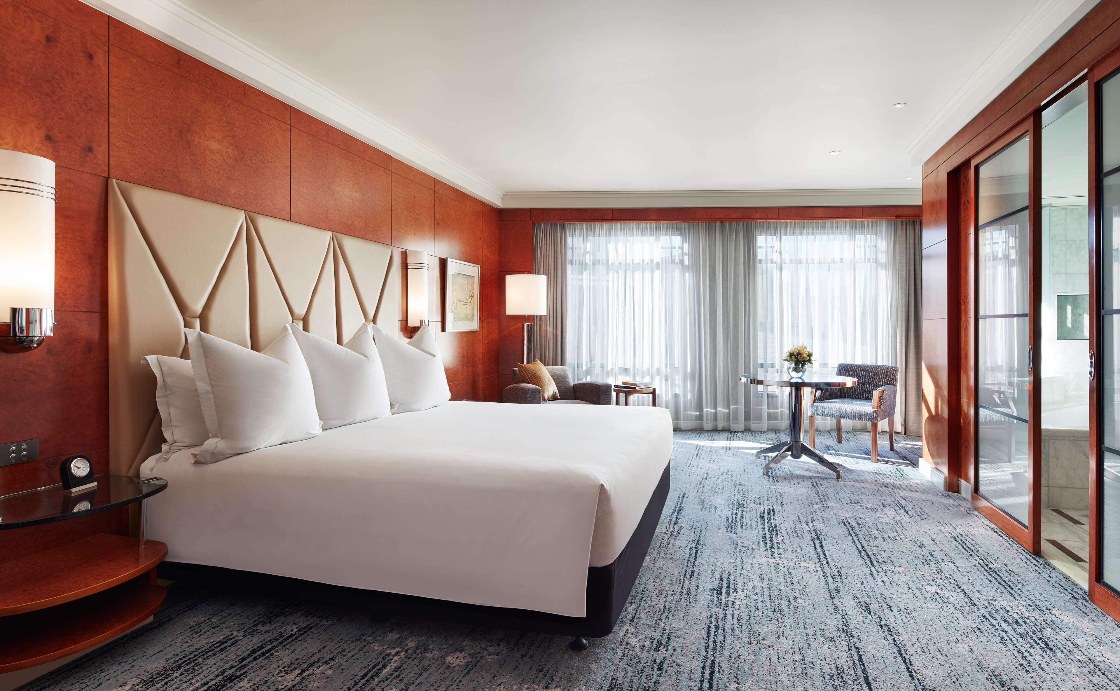 Park Hyatt Melbourne Hotell Eksteriør bilde A room at the InterContinental London The O2