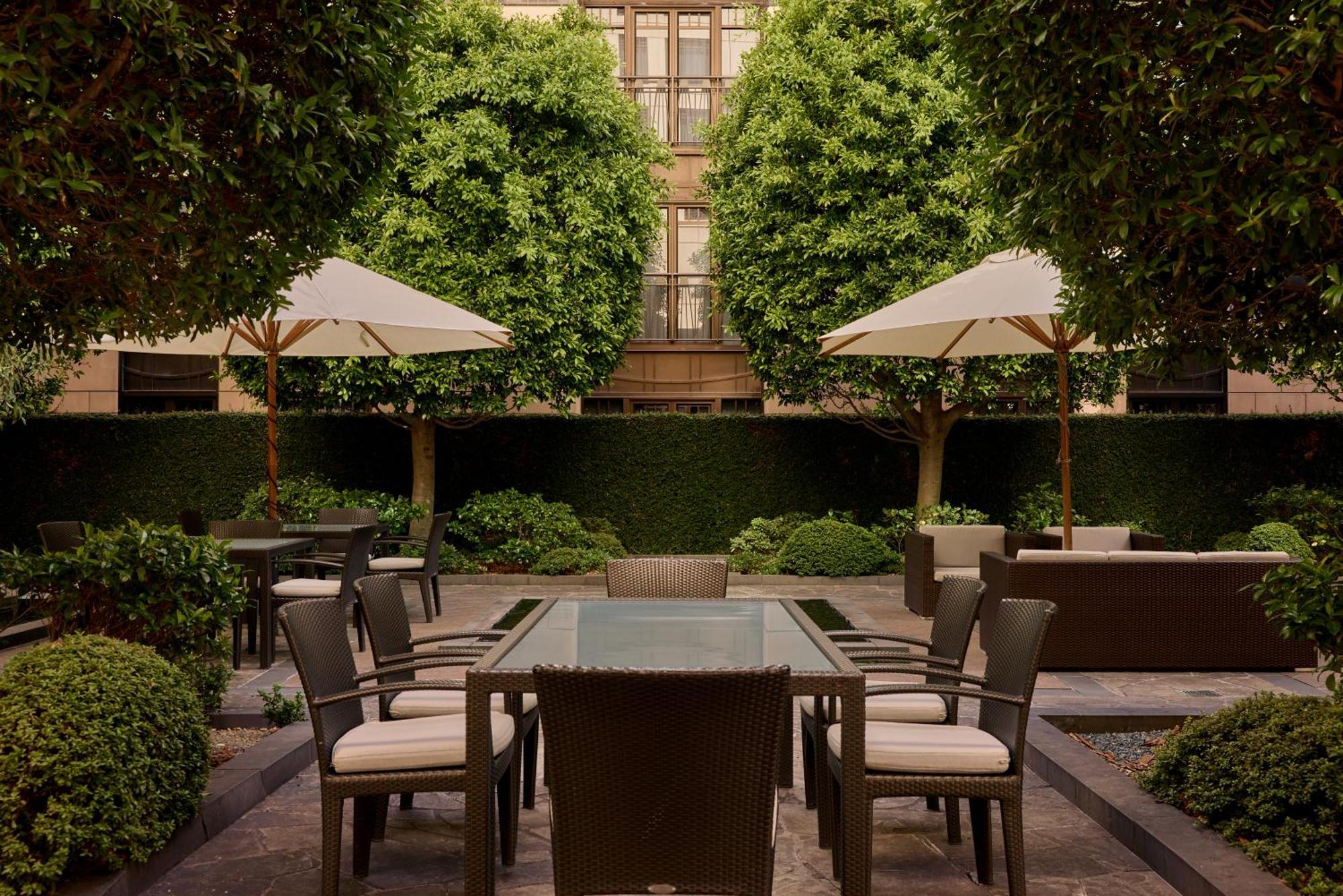 Park Hyatt Melbourne Hotell Eksteriør bilde The Garden at The Ivy